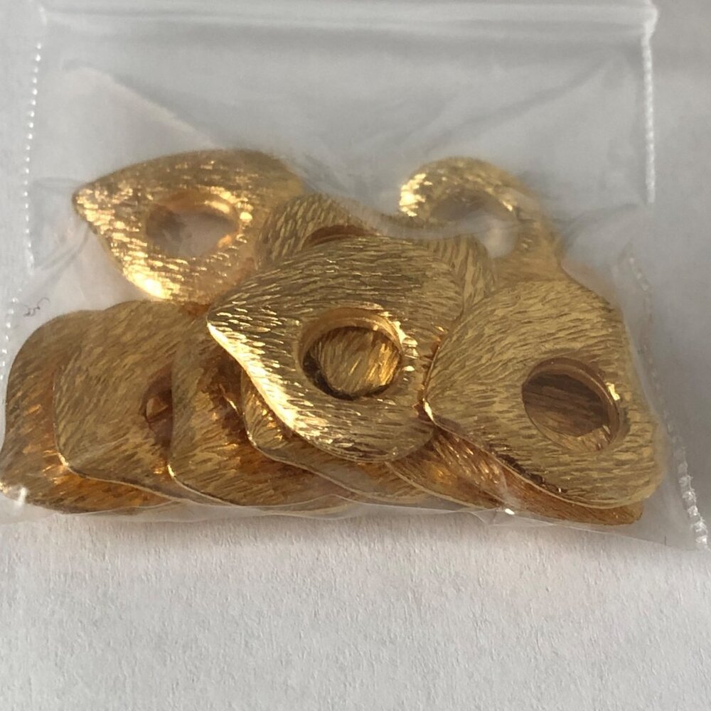 24 PCS High-Quality Textured Gold Plated Heart Charm Bulk for Jewelry Making - Picture 4 of 5